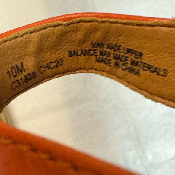 b.o.c. Orange Vibrant Summertime Sandals with Curved Strap Design size 10M - Picture 9 of 9